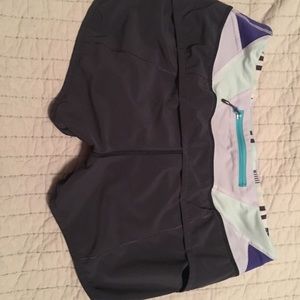 Lululemon speeds Navy